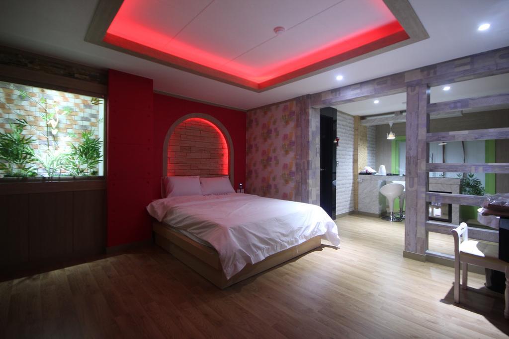 Pohang Wow Motel Ruang foto