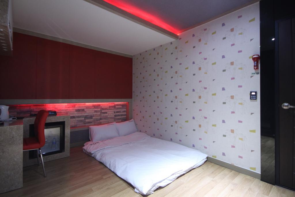 Pohang Wow Motel Ruang foto
