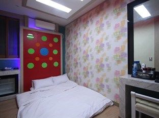 Pohang Wow Motel Bagian luar foto